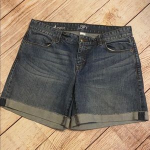 Ann Taylor Loft Jean Shorts size 4